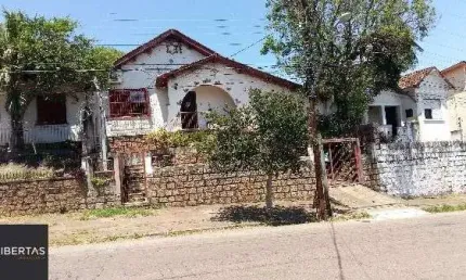 Casa para Venda - 128m², 2 dormitórios, 6 vagas - Medianeira