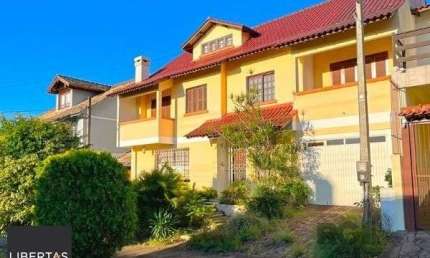 Casa para Venda - 320m², 3 dormitórios, sendo 1 suites, 3 vagas - Altos Do Ipê