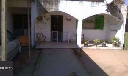 Casa para Venda - 140m², 5 dormitórios, 3 vagas - Lami