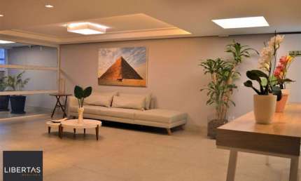 Lindo apartamento 2 dormitórios com 1 suíte, amplo garden e 2 vagas no Bairro Bom Fim.