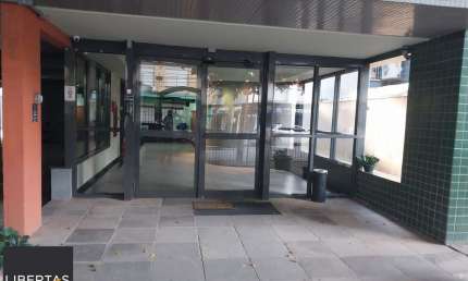 Excelente Conjunto Comercial com BOX, Zona dos Tribunais.