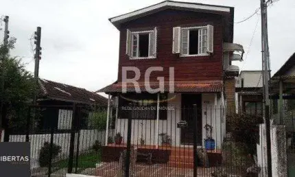 Sobrado para Venda - 280m², 4 dormitórios, 4 vagas - Cavalhada