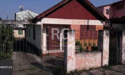 Casa para Venda - 350m², 3 dormitórios, 4 vagas - Camaquã
