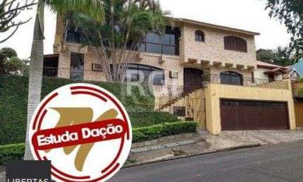Casa para Venda - 741m², 5 dormitórios, sendo 3 suites, 9 vagas - Espirito Santo