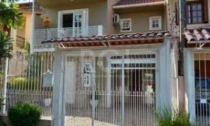 Casa para Venda - 231.52m², 3 dormitórios, sendo 1 suites, 2 vagas - Imperial Parque