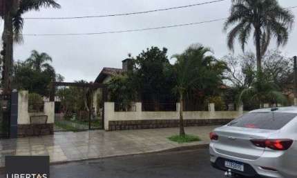 Casa para Venda - 320000m², 3 dormitórios, sendo 1 suites, 10 vagas - Belém Novo
