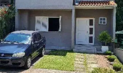 Casa para Venda - 177m², 3 dormitórios, sendo 1 suites, 2 vagas - Hípica