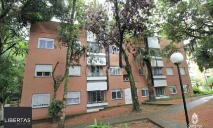 Apartamento em Porto Alegre, no bairro Guarujá, com 3 dormitório(s), e 3 banheiros, à venda.
