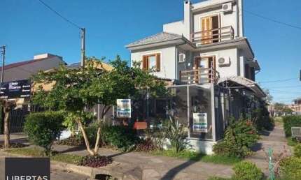 Casa para Venda - 181m², 3 dormitórios, sendo 3 suites, 2 vagas - Hípica