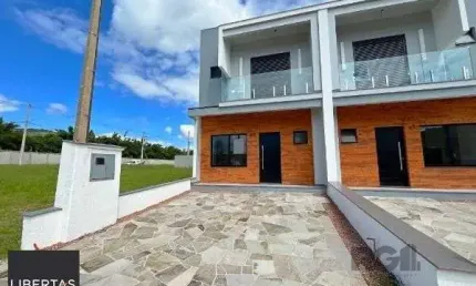 Casa Condominio em Porto Alegre, no bairro Campo Novo, com 3 dormitório(s), e 3 banheiros, à venda.
