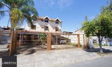 Casa Condominio em Porto Alegre, no bairro Tristeza, com 3 dormitório(s), e 3 banheiros, à venda.