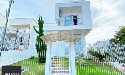 Casa em Porto Alegre, no bairro Aberta dos Morros, com 3 dormitório(s), e 3 banheiros, à venda.