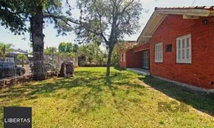Casa em porto alegre, no bairro ipanema, com 6 dormitório(s), à venda.