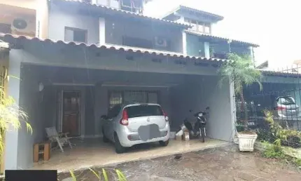 Casa em porto alegre, no bairro ipanema, com 3 dormitório(s), e 3 banheiros, à venda.