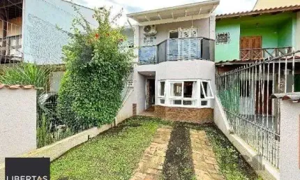 Casa em Porto Alegre, no bairro Hípica, com 2 dormitório(s), e 2 banheiros, à venda.