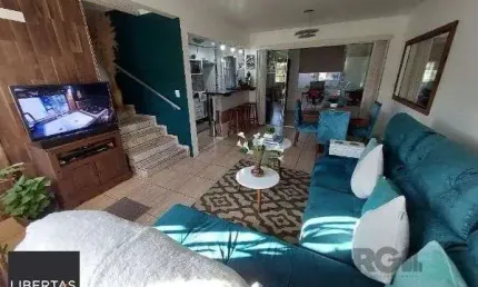 Casa em Porto Alegre, no bairro Hípica, com 3 dormitório(s), e 3 banheiros, à venda.