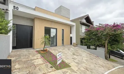 Casa Condominio em Porto Alegre, no bairro Hípica, com 3 dormitório(s), e 3 banheiros, à venda.