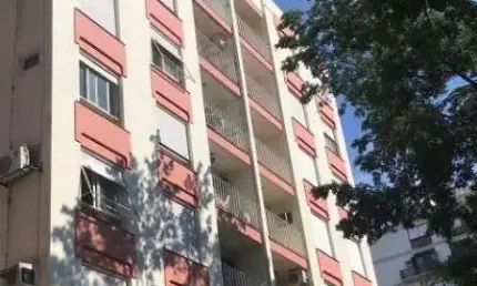 Apartamento em Porto Alegre, no bairro Higienópolis, à venda.