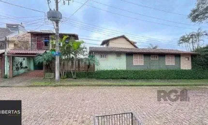 Casa em porto alegre, no bairro ipanema, com 3 dormitório(s), e 3 banheiros, à venda.