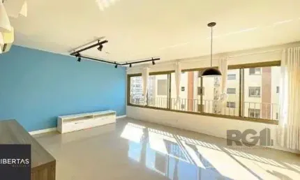 Apartamento em Porto Alegre, no bairro Cavalhada, com 3 dormitório(s), e 3 banheiros, à venda.