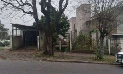 Terreno em Porto Alegre, no bairro Ipanema, à venda.