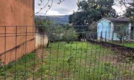 Terreno em Porto Alegre, no bairro Vila Nova, à venda.