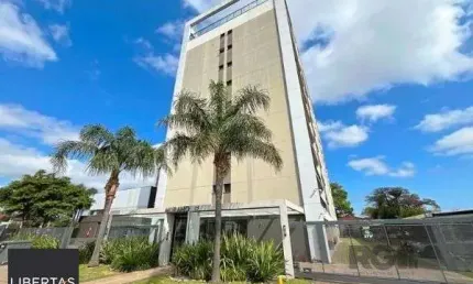 Apartamento em Porto Alegre, no bairro Cristal, com 2 dormitório(s), e 2 banheiros, à venda.