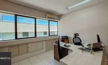 Conjunto/sala em porto alegre, no bairro bom fim, e 0 banheiros, à venda.