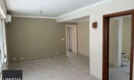 Apartamento em Porto Alegre, no bairro Azenha, com 2 dormitório(s), e 2 banheiros, à venda.