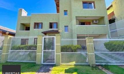 Casa com 4 quartos à venda na Rua Afonso Arinos, 405, Camaquã, Porto Alegre