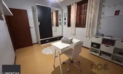 Casa com 3 quartos à venda na Rua Capitão Manoel Pozo Bravo, 165, Partenon, Porto Alegre