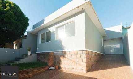 Casa com 4 quartos à venda na Rua Engenheiro Walter Boehl, 448, Vila Ipiranga, Porto Alegre