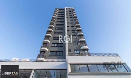 Loft com terraço privativo em L, possui 1 dormitório