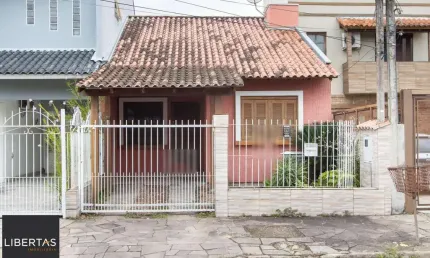 Casa com 2 quartos à venda na Rua Edgar Sanches Laurent, 76, Hípica, Porto Alegre