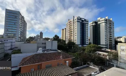 Cobertura no bairro menino deus com 01 dormitório sendo suíte