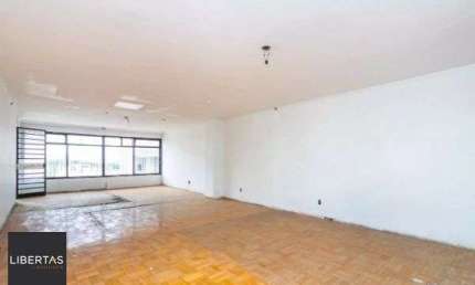 Ótima casa no bairro Três Figueiras, com 4 dormitórios e 5 vagas de garagem