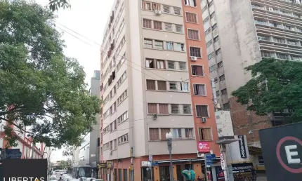 JK recém reformado, 2 piso, elevador, andradas esquina com Bento Martins, centro histórico