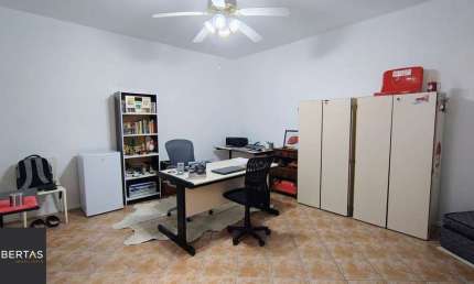Sala comercial à venda na Avenida João Wallig, 168, Passo da Areia, Porto Alegre