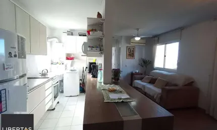 Apartamento 2 dormitórios mobiliado com vaga e elevador no Alto Petrópolis