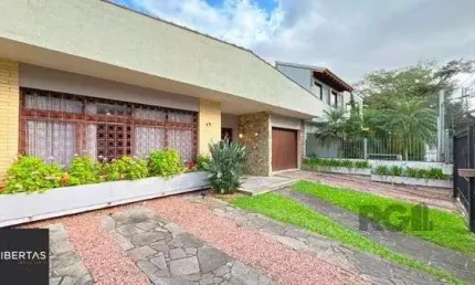 Casa para venda - 320m², 5 dormitórios, sendo 3 suites, 8 vagas - ipanema