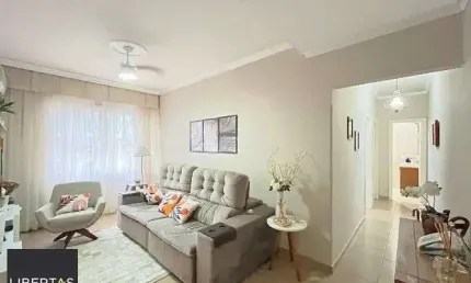 Apartamento térreo com 2 dormitórios no Bairro Menino Deus