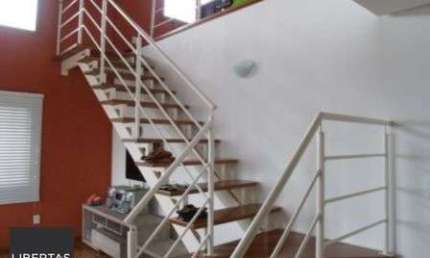 Casa para Venda - 300m², 3 dormitórios, sendo 1 suites, 4 vagas - Vila Nova