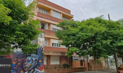 Apartamento com 3 Quartos e 2 banheiros à Venda, 84 m² por R$ 280.000