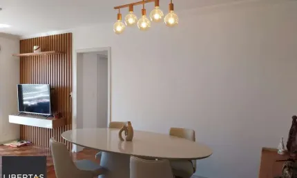 Apartamento de 2 dormitórios com vaga de garagem e sacada no Bairro Santana