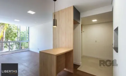 Apartamento em Porto Alegre no Bairro Petrópolis, de 2 quartos, GARDEN , semi mobiliado