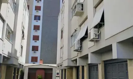 Apartamento com 3 quartos e 2 vagas de garagem no Bairro Jardim Itu/ Planalto.