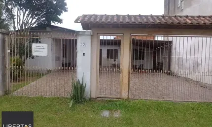 Casa no Bairro Ponta Grossa com terreno medindo 10x30.
