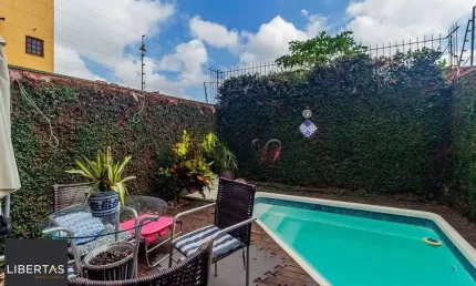Casa com 3 quartos à venda na Praça Dom Pedro, 106, Vila Ipiranga, Porto Alegre