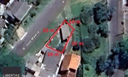 ótimo terreno com 33m de frente ao lado de uma praça