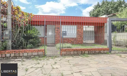 Casa à venda no bairro Morro Santana em Porto Alegre/RS